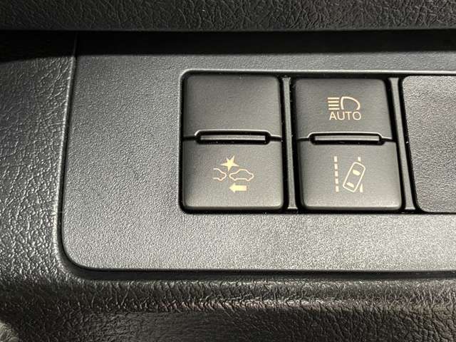 トヨタ シエンタ　ハイブリッド ハイブリッド １．５ Ｇ H28年 (近畿) 99