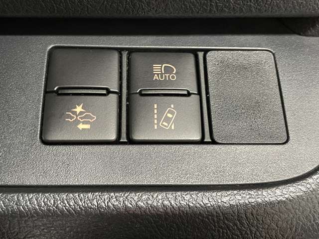 トヨタ シエンタ　ハイブリッド ハイブリッド １．５ Ｇ H28年 (近畿) 99