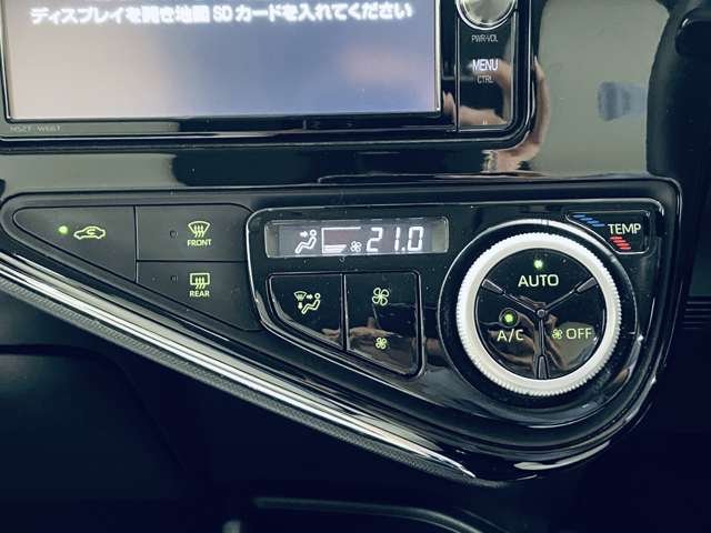トヨタ アクア １．５ クロスオーバー H29年 (近畿) 99