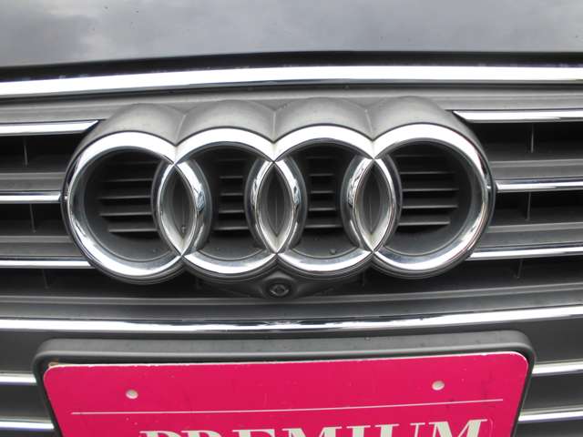 アウディ Ａ４　アバント ２．０ ＴＦＳＩ スポーツ Ｓラインパッケージ H29年 () 99