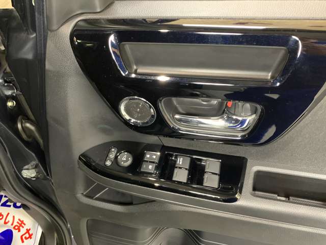 ホンダ Ｎ　ＢＯＸ カスタム ６６０ Ｌ R4年 () 99