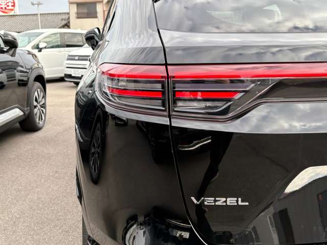 ホンダ ヴェゼル １．５ Ｅ：ＨＥＶ Ｚ R7年 (四国) 99