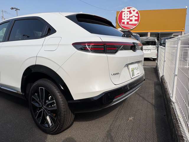ホンダ ヴェゼル １．５ Ｅ：ＨＥＶ Ｚ R7年 (四国) 99