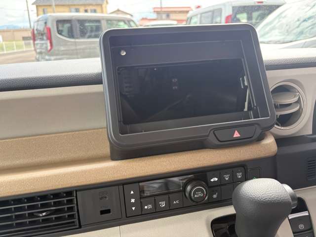 ホンダ Ｎ　ＢＯＸ ６６０ R8年 (四国) 99