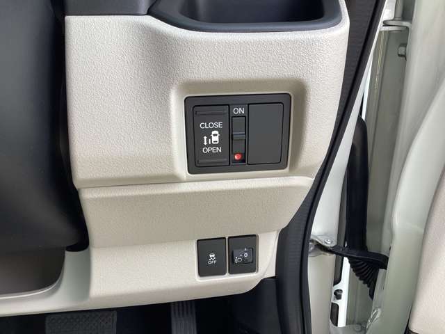 ホンダ Ｎ　ＢＯＸ ６６０ R8年 (四国) 99
