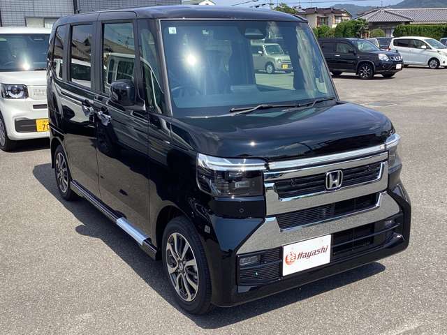 ホンダ Ｎ　ＢＯＸ カスタム ６６０ R8年 (四国) 99