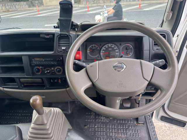 日産 アトラス ＭＴ５ H25年 (近畿) 99