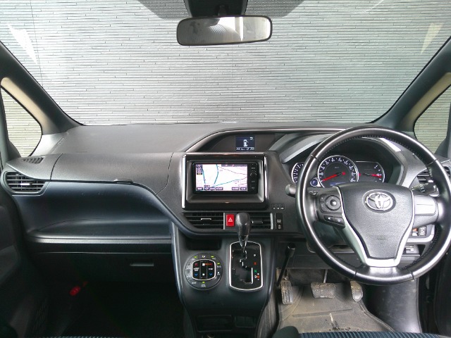 トヨタ ヴォクシー ２．０ ＺＳ H28年 (関東) 99