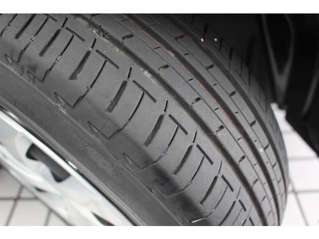 トヨタ ヤリス １．０ Ｇ R2年 (関東) 99
