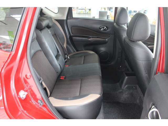 日産 ノート １．２ Ｅ－ＰＯＷＥＲ メダリスト H29年 (関東) 99