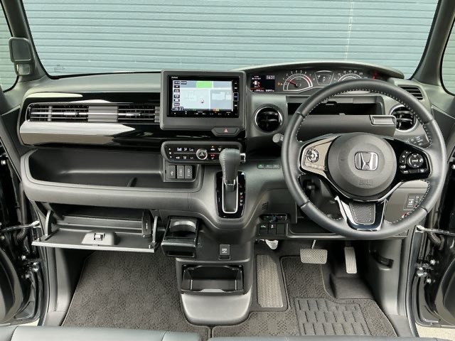 ホンダ Ｎ　ＢＯＸ カスタム ６６０ Ｌ ターボ R3年 (近畿) 99