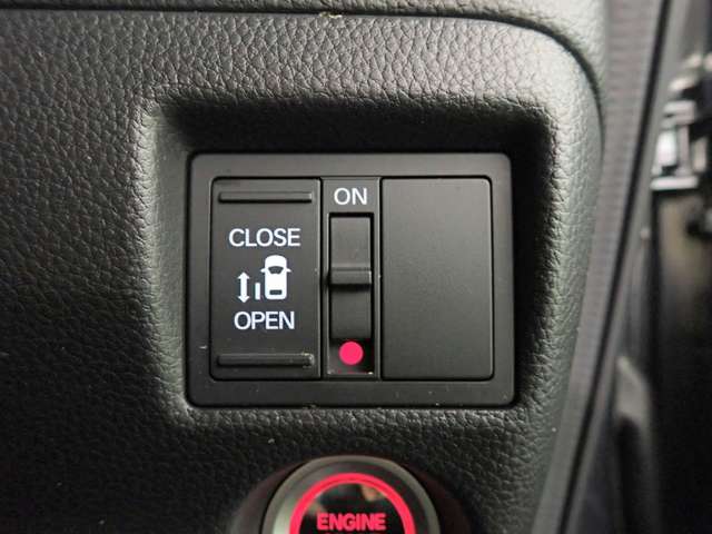 ホンダ Ｎ　ＢＯＸ カスタム ６６０ Ｌ R4年 (近畿) 99
