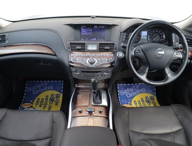 日産 シーマ　ハイブリッド ３．５ ＶＩＰ H30年 (関東) 99