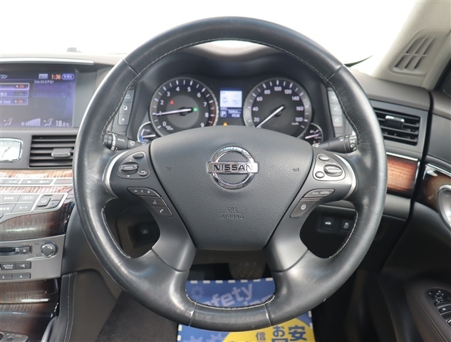 日産 シーマ　ハイブリッド ３．５ ＶＩＰ H30年 (関東) 99