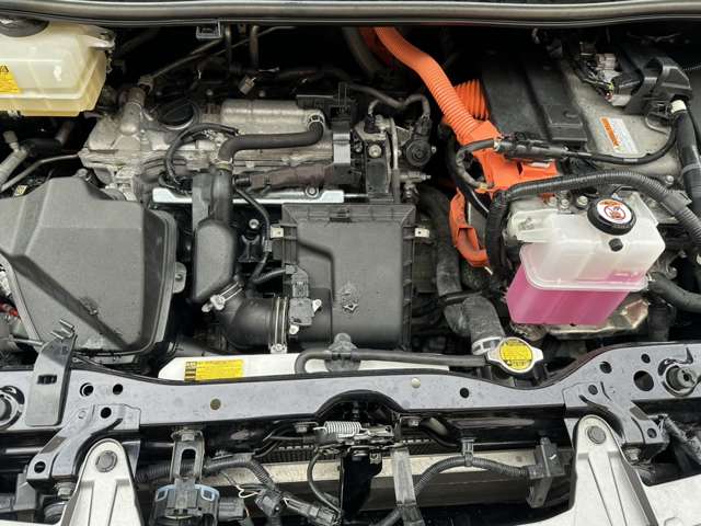 トヨタ エスクァイア　ハイブリッド １．８ ハイブリッド ＧＩ プレミアムパッケージ H29年 (関東) 99