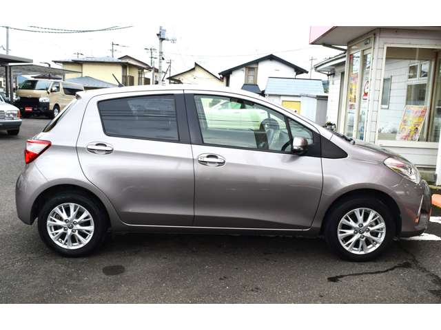 トヨタ ヴィッツ １．３ Ｆ ４ＷＤ H29年 (東北) 99
