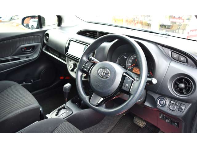 トヨタ ヴィッツ １．３ Ｆ ４ＷＤ H29年 (東北) 99
