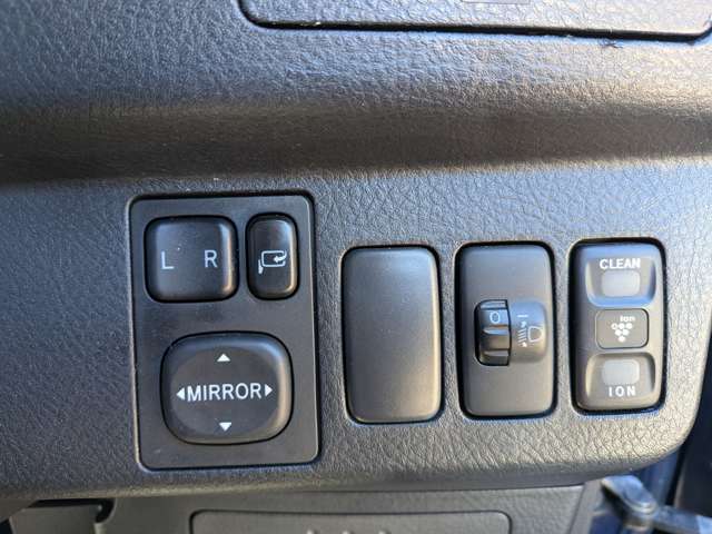 ダイハツ ミラジーノ ６６０ プレミアムＸ ４ＷＤ H18年 () 99