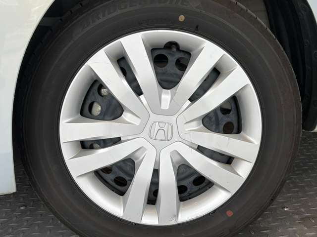 ホンダ フィット　ハイブリッド １．５ Ｅ：ＨＥＶ ホーム R4年 (近畿) 99