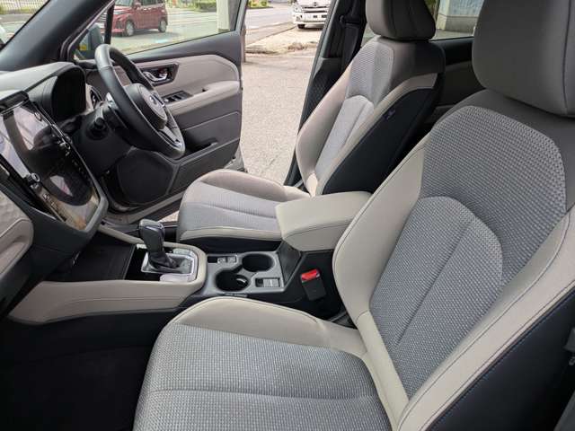 スバル フォレスター　ハイブリッド ２．５ プレミアム Ｓ：ＨＥＶ ＥＸ ４ＷＤ R8年 () 99