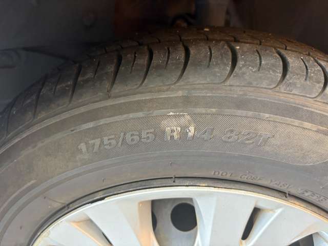 ホンダ フィット １．３ Ｇ １０ＴＨアニバーサリーＩＩ H24年 (近畿) 99