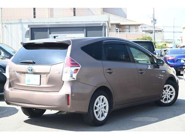 トヨタ プリウスΑ １．８ Ｇ H27年 (近畿) 99