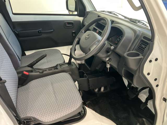 日産 クリッパートラック ６６０ ＤＸ R8年 () 99