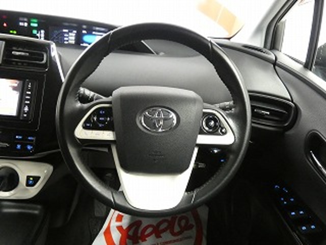 トヨタ プリウス １．８ Ｓ Ｅ－ＦＯＵＲ ４ＷＤ H28年 () 99