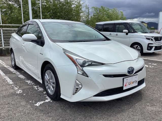 トヨタ プリウス １．８ Ｓ セーフティ プラス H29年 (四国) 99