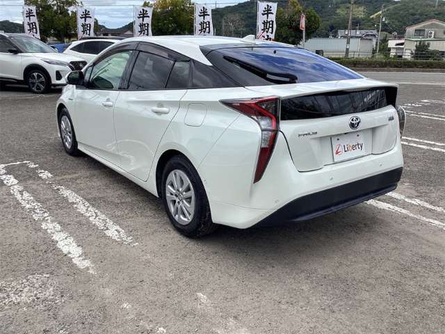 トヨタ プリウス １．８ Ｓ セーフティ プラス H29年 (四国) 99