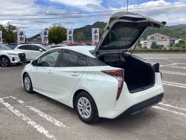 トヨタ プリウス １．８ Ｓ セーフティ プラス H29年 (四国) 99
