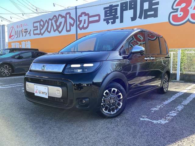 ホンダ フリード　ハイブリッド １．５ Ｅ：ＨＥＶ クロスター R7年 (四国) 99