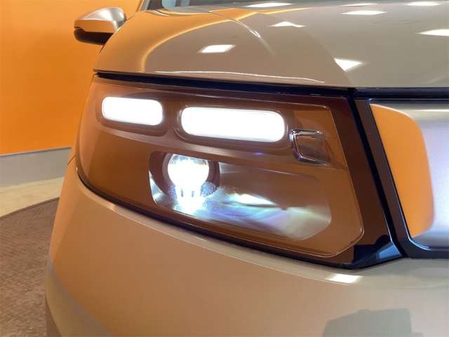 ホンダ フリード　ハイブリッド １．５ Ｅ：ＨＥＶ クロスター R7年 (近畿) 99