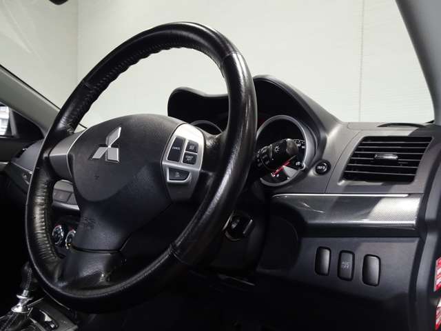 三菱 ギャラン　フォルティス　スポーツバック ２．０ ラリーアート ４ＷＤ H22年 () 99