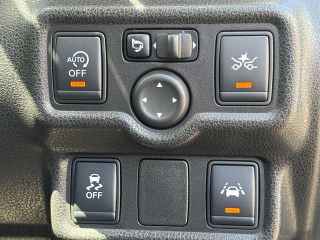 日産 ノート １．２ Ｘ アクシス Ｖセレクション プラスセーフティ H27年 (東海) 99