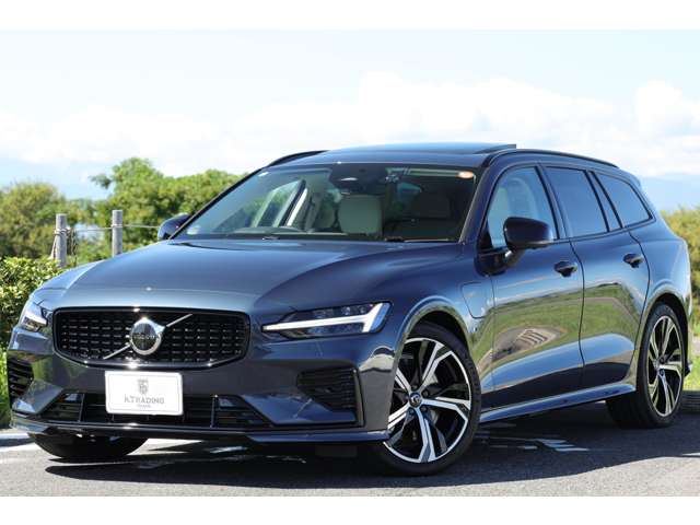 ボルボ Ｖ６０ リチャージ アルティメット Ｔ６ ＡＷＤ プラグイン ハイブリッド ４ＷＤ R4年 () 99