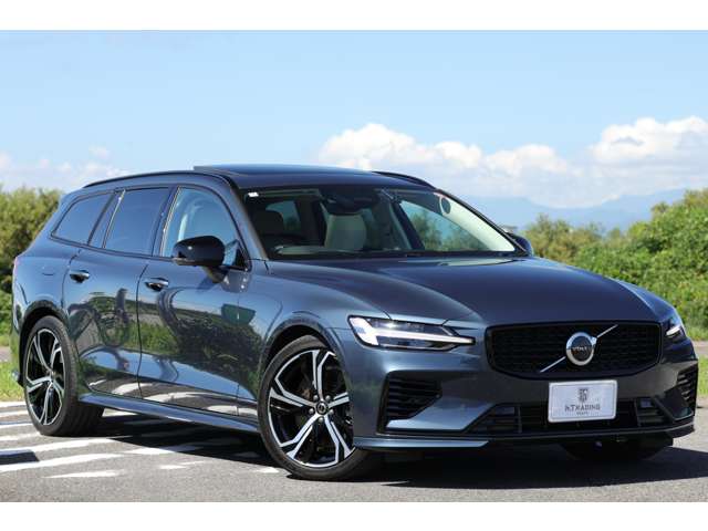 ボルボ Ｖ６０ リチャージ アルティメット Ｔ６ ＡＷＤ プラグイン ハイブリッド ４ＷＤ R4年 () 99