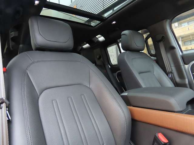 ランドローバー ディフェンダー １１０ Ｘ ３．０Ｌ Ｄ３００ ディーゼルターボ ４ＷＤ R5年 (東海) 99