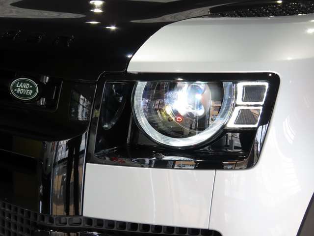 ランドローバー ディフェンダー １１０ Ｘ ３．０Ｌ Ｄ３００ ディーゼルターボ ４ＷＤ R5年 (東海) 99