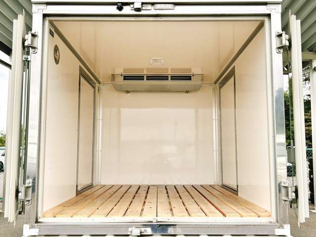 ダイハツ ハイゼットトラック 冷蔵冷凍車 中温－５℃設定 R4年 () 99