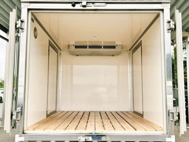 ダイハツ ハイゼットトラック 冷蔵冷凍車 中温－５℃設定 R4年 () 99