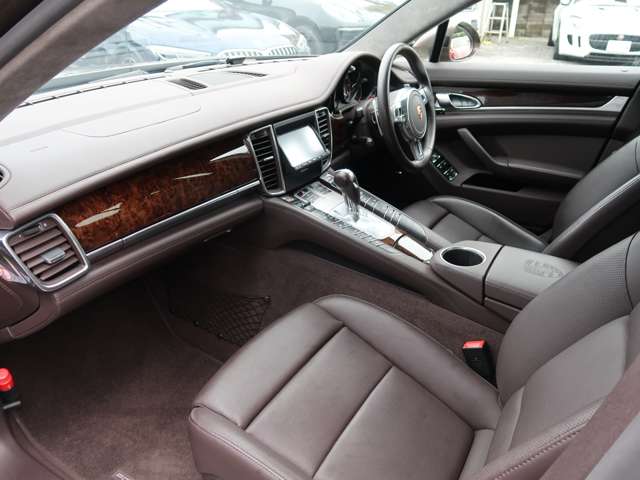ポルシェ パナメーラ ターボ ＰＤＫ ４ＷＤ H26年 () 99