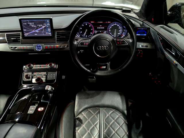 アウディ Ｓ８　プラス プラス ４ＷＤ H28年 () 99