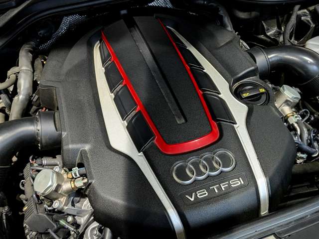 アウディ Ｓ８　プラス プラス ４ＷＤ H28年 () 99