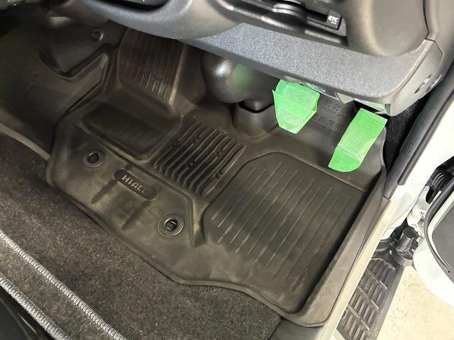 トヨタ ハイエースワゴン ２．７ グランドキャビン ４ＷＤ R4年 () 99