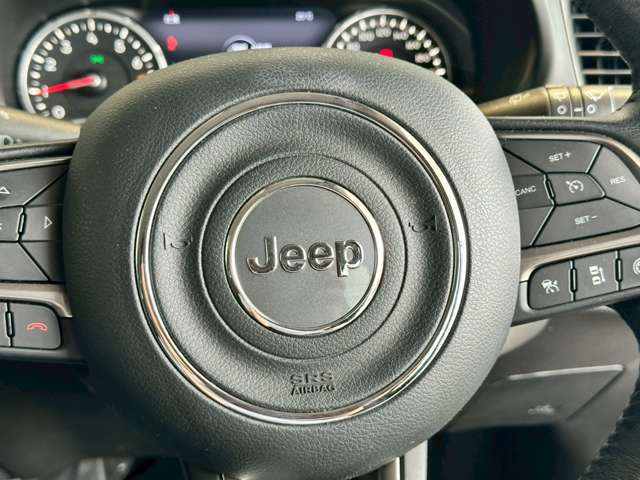 ジープ レネゲード リミテッド R1年 (四国) 99
