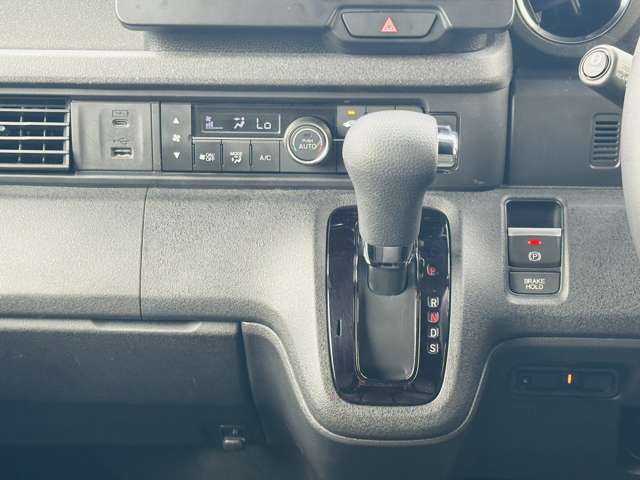 ホンダ Ｎ　ＢＯＸ カスタム ６６０ ターボ ４ＷＤ R5年 () 99