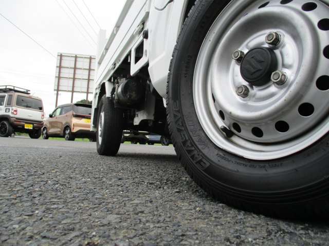 スズキ キャリイトラック ６６０ 垂直式ゲートリフター ３方開 ４ＷＤ R2年 () 99