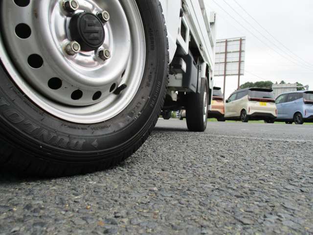 スズキ キャリイトラック ６６０ 垂直式ゲートリフター ３方開 ４ＷＤ R2年 () 99