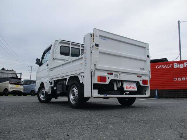スズキ キャリイトラック ６６０ 垂直式ゲートリフター ３方開 ４ＷＤ R2年 () 99